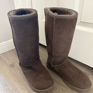 Gray tall Uggs